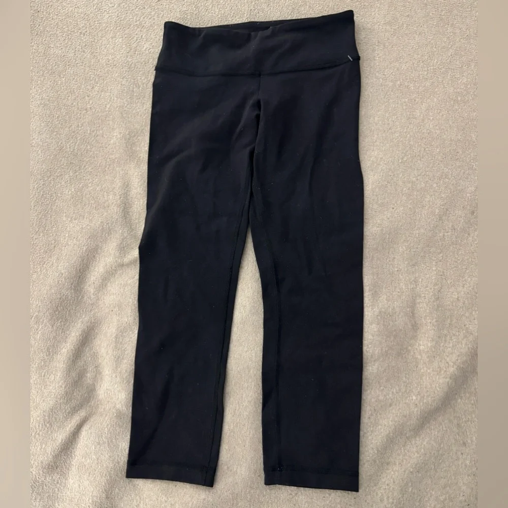LuluLemon Black Fast and Free Capri Leggings Women Size 4 Gym Workout